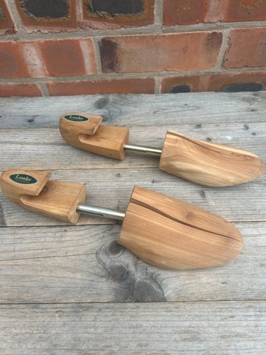 Mens loake wooden shoe - trees,